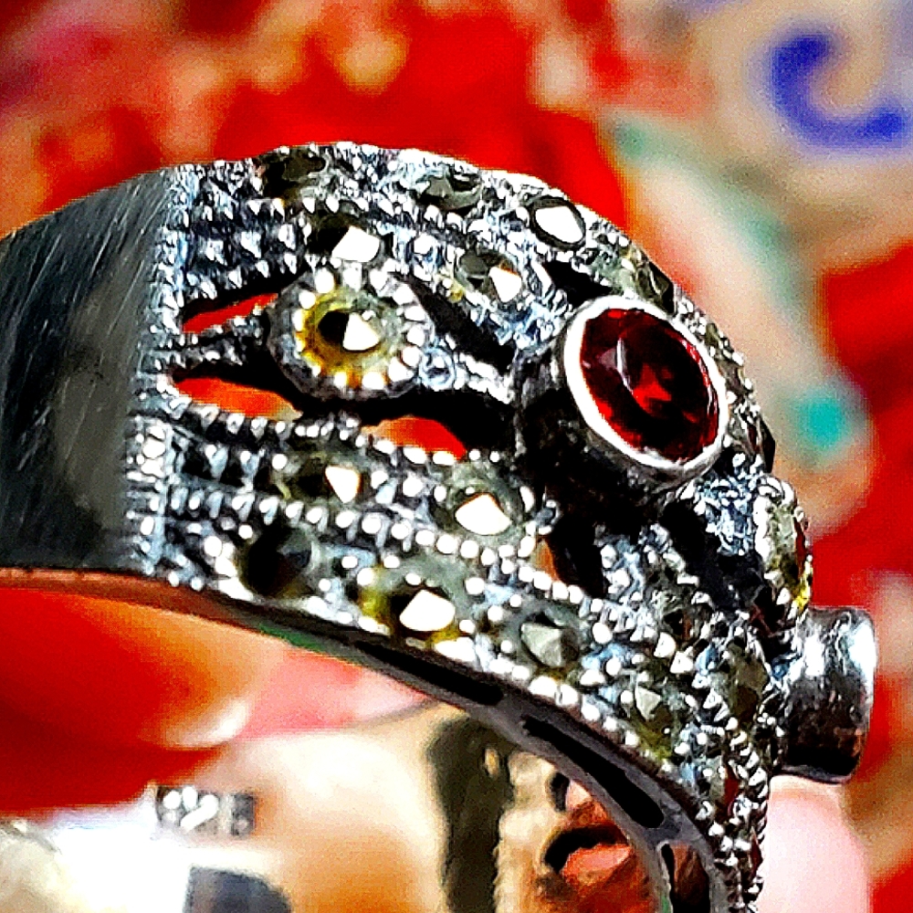 925 sterling marcasite ring sz 6 3/4 Beautiful